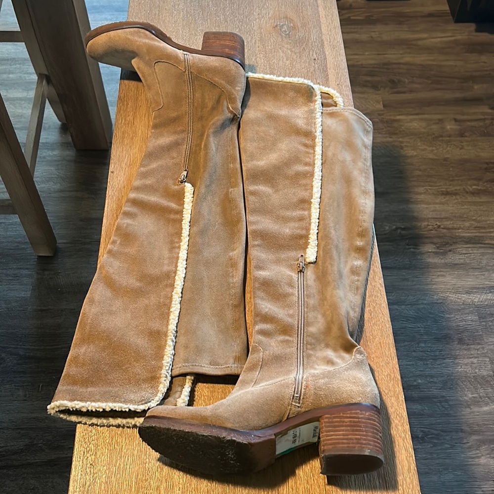 Vince Camute over the knee suede boots 👢